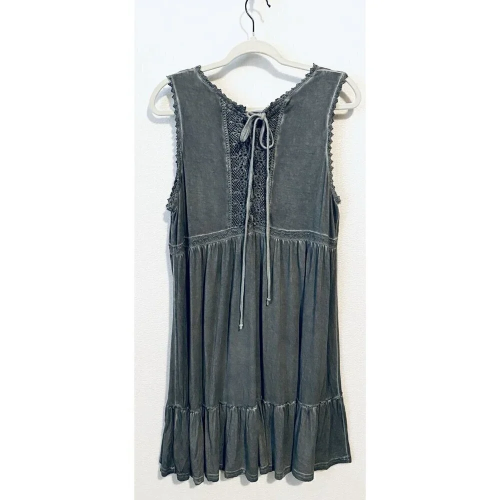 Umgee Dress Womens Large Gray Distressed Crochet Trim Lace Up Back Ruffle Hem - Picture 4 of 6